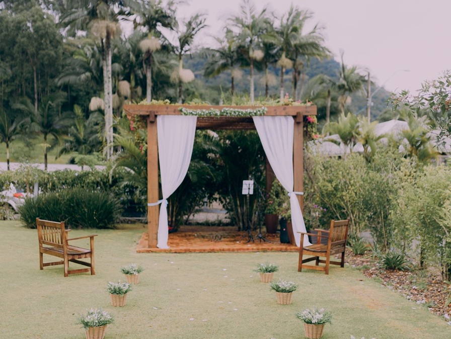 rustic Wooden Wedding Arches
